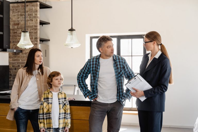Man talking to a moving agent