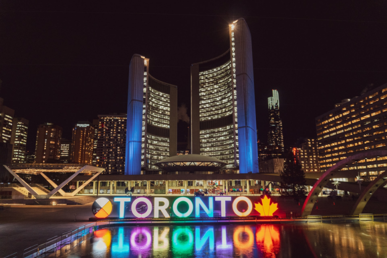 a photo of toronto at night