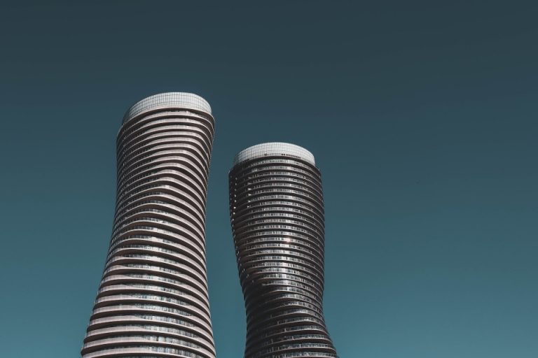 building towers in mississauga