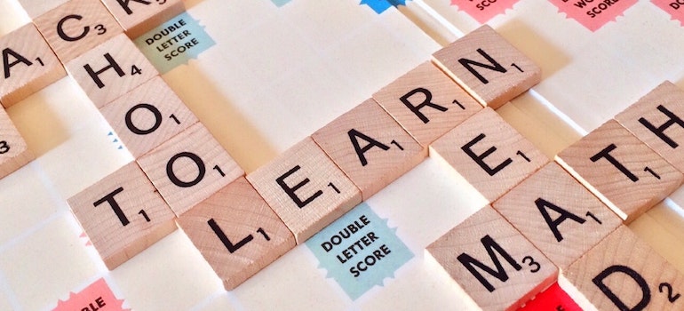 Learn written on wooden cubes