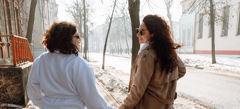two women hanging out 