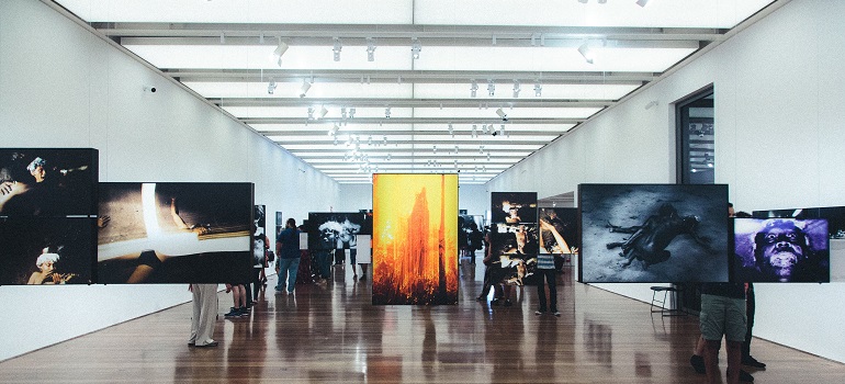 paintings in a museum 