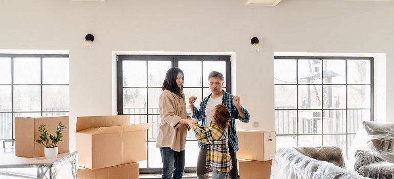 people moving from Scarborough to Mississauga with kids