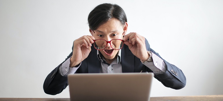 a man learning about investing in Toronto for newcomers