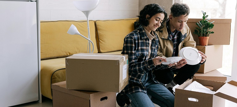 a couple packing items 