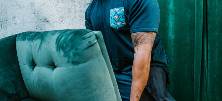 a mover who knows how to prepare bulky furniture for moving