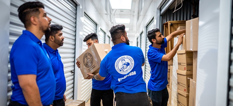 a team of movers conducting a fall move to Richmond Hill 