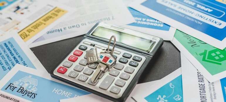 a calculator and keys