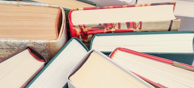 a library of a someone who needs to learn how to pack books for relocation to Mississauga