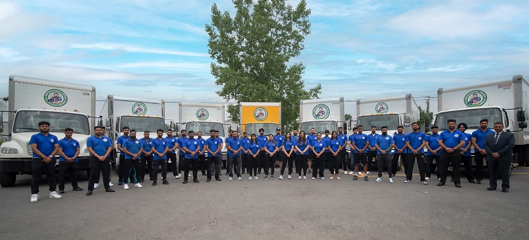 a large group of Markham movers
