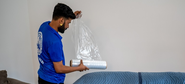 a mover how knows all about how Toronto’s high-rise living affects furniture moving