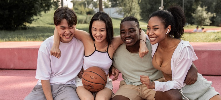 a group of kids who know all 5 interesting facts about Oakville