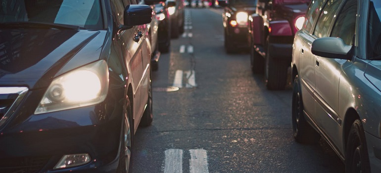 Toronto traffic, one of the reasons you need health and safety tips for your Toronto move
