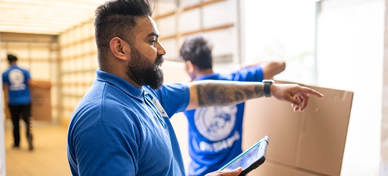 Do movers provide insurance for household relocations